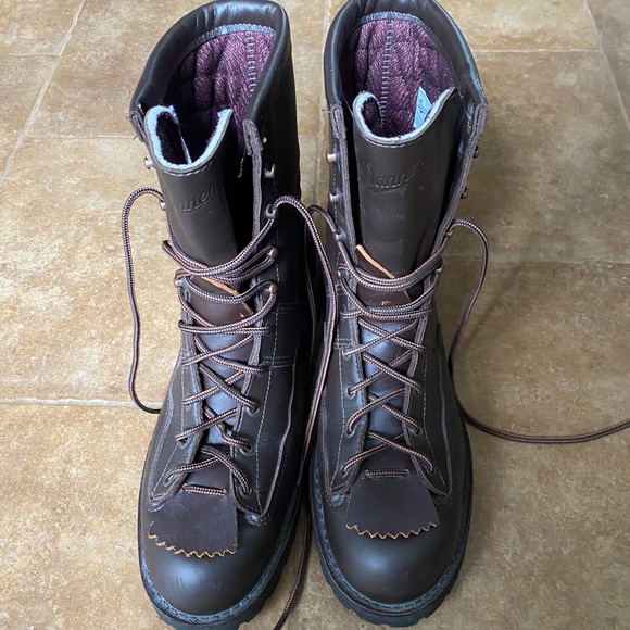 danner hood winter light